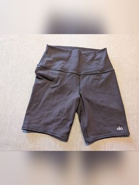 Alo Yoga Women's High Waist Biker Short Shorts 7” Inseam Black Sz Small S